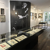 Exposition André Malraux éditeur d'extraordinaire, à la Galerie Gallimard du 19 avril au 19 mai 2018.