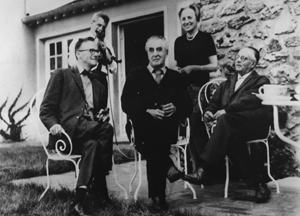 Georges Lambrichs, Jean Paulhan, Dominique Aury et Marcel Arland vers 1965. Coll. part.