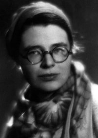 Marguerite Yourcenar. Coll. part. Archives Editions Gallimard